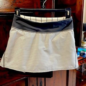 Lululemon pace setter skirt (Regular) -size 2